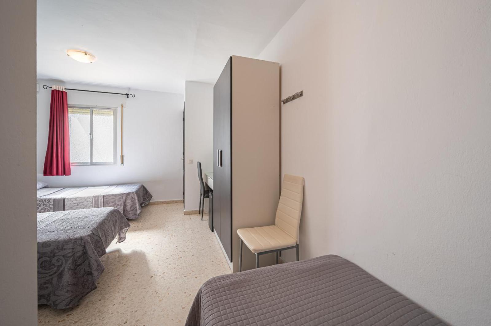 Hostal Ocana Манилва Экстерьер фото