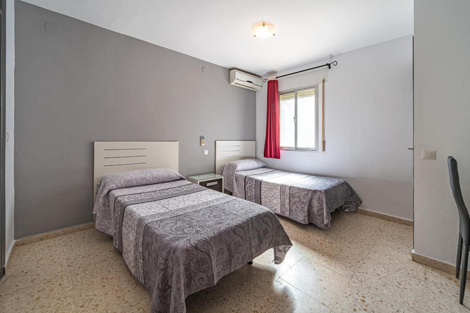 Hostal Ocana Манилва Экстерьер фото